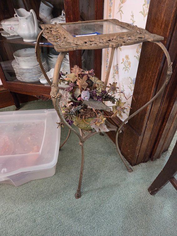 Decorative Metal Plant Stand