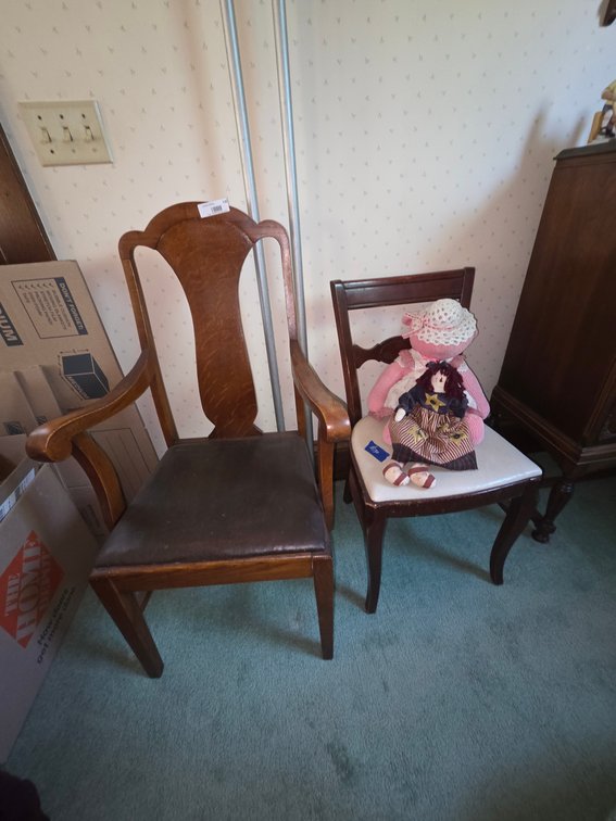 2 Chairs and Dolls