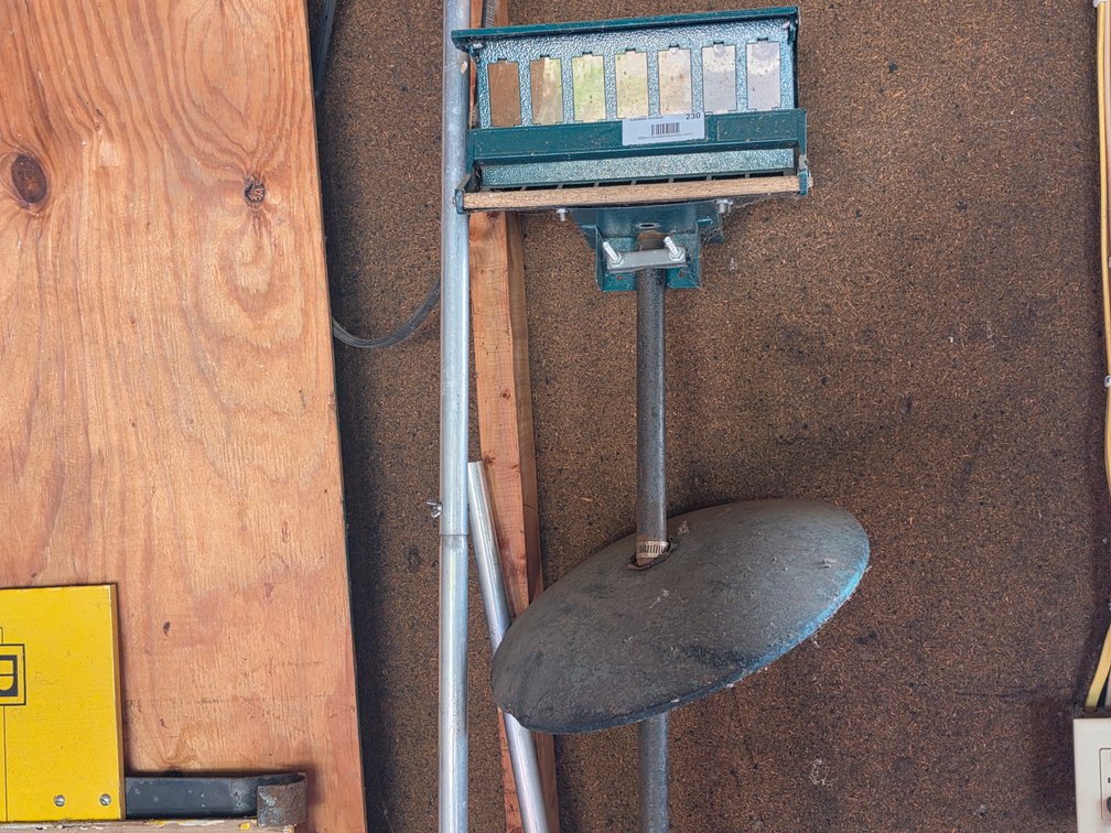 Bird Feeder-Roof Rake