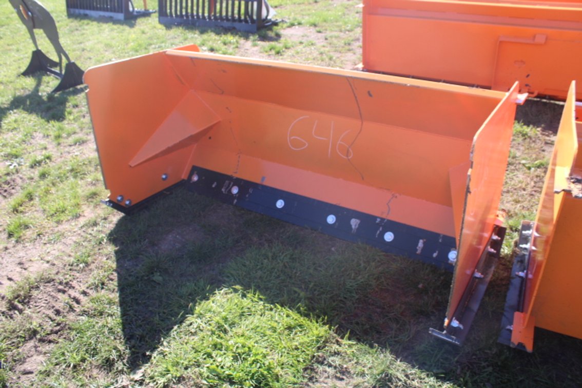 72" QT Pusher with Steel Blade