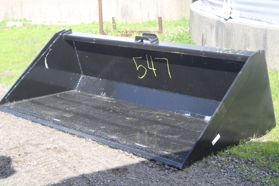 78 in bucket with single blade