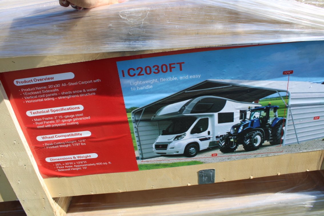 High end Carport