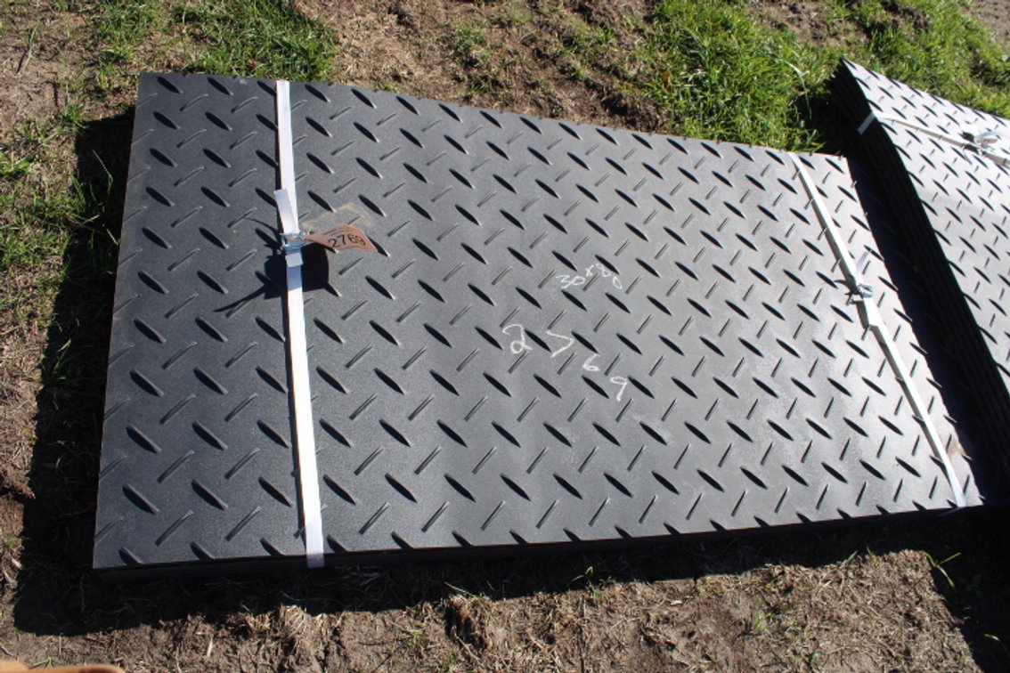 (5) 30x80 Polyethylene road mats