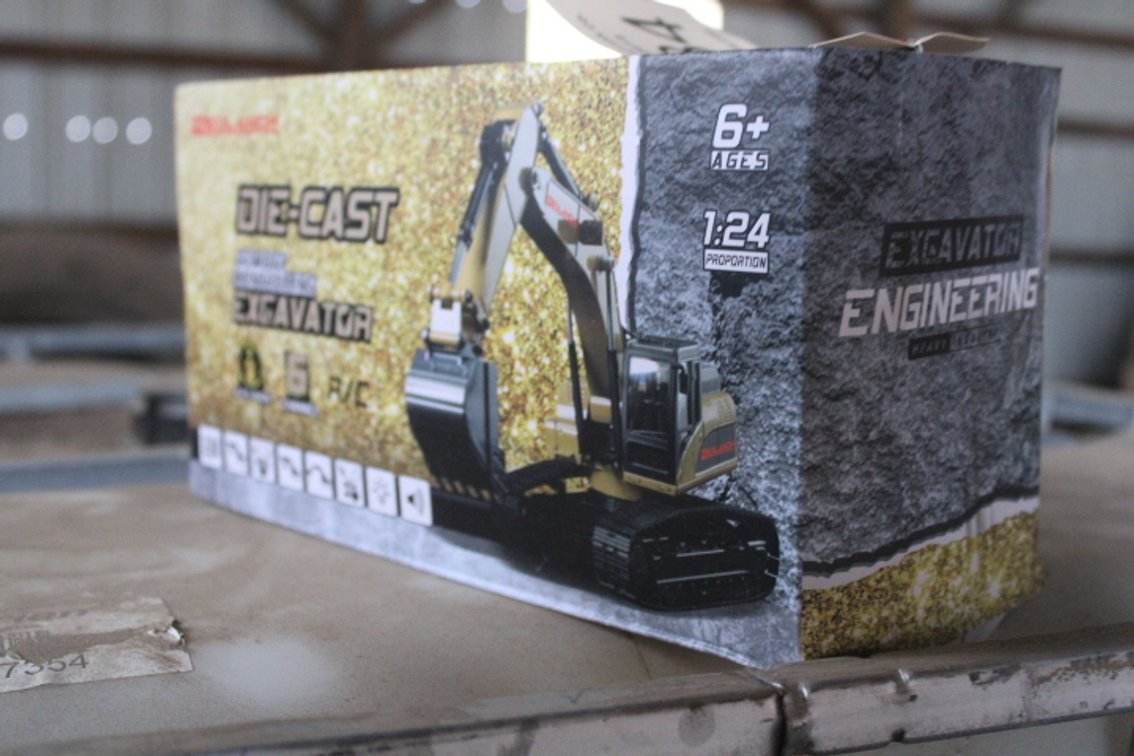 remote control excavator toy