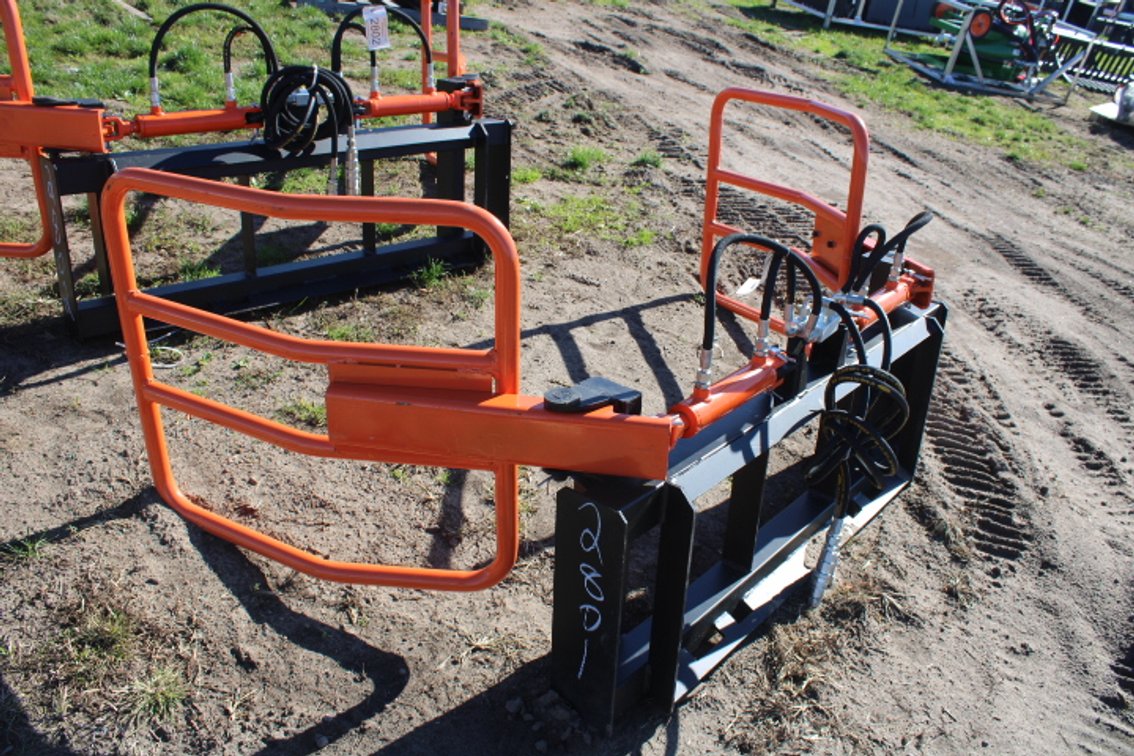 Skid steer Bale Grabber