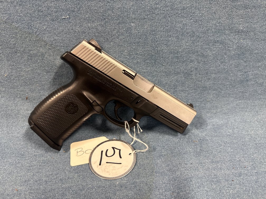 Smith & Wesson SW9VE 9mm
