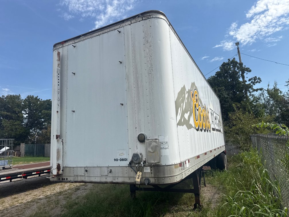 Dry Box Storage Trailer w/Tommy Lift 28ft L