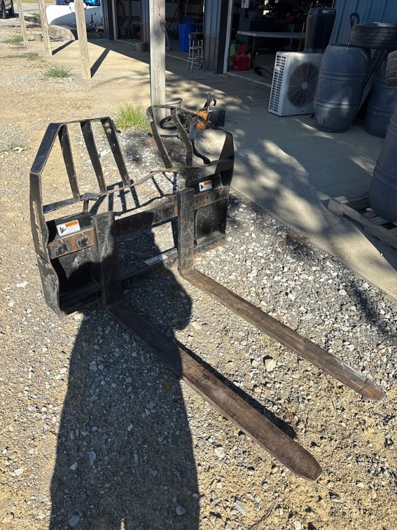 Skid Steer Pallet Fork