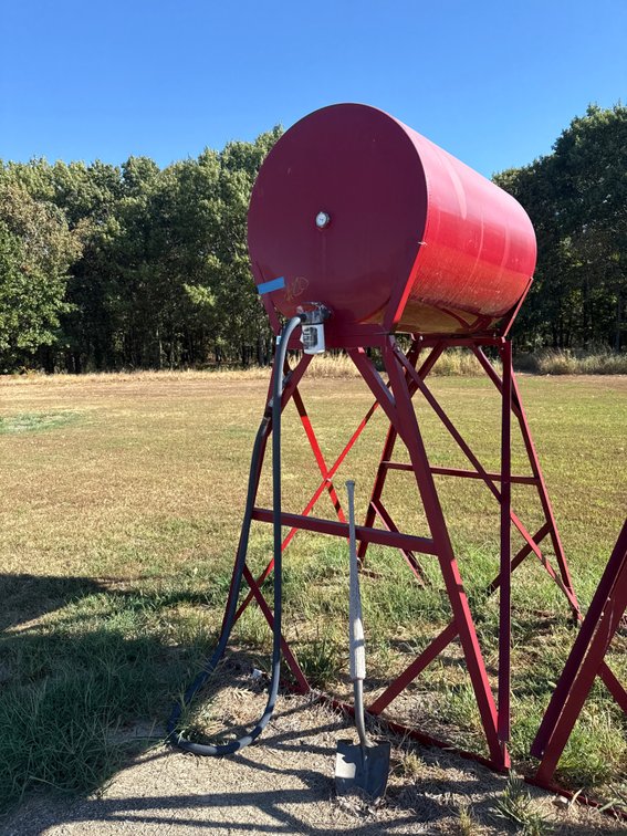 300-Gal Gas Overhead Tank - Like New