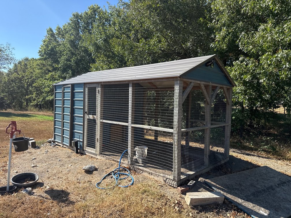 Portable Chicken Pen w/Nesting Boxes 16ft L x 8ft W