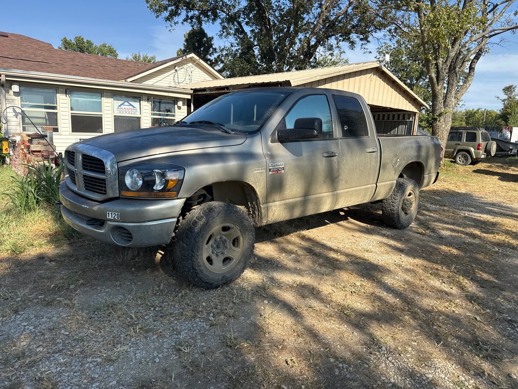 2007 Dodge Ram 2500 HD - Gas Hemi - 4WD -