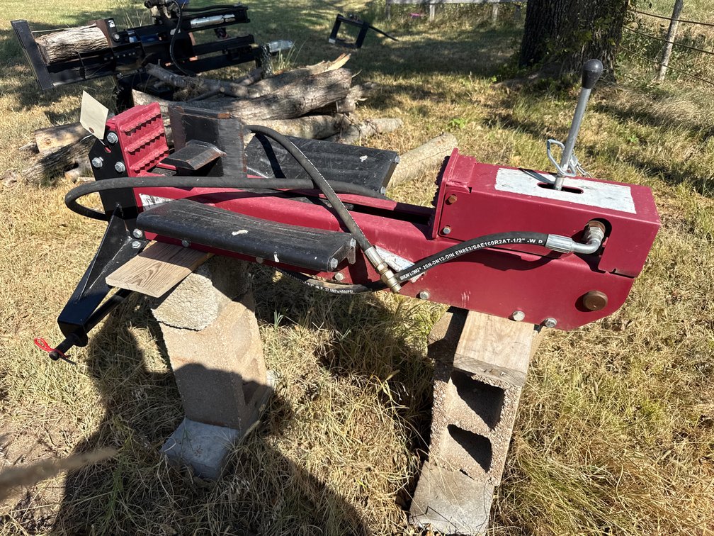 Boss Industrial 3-Point Hyd Log Splitter - approx 2ft