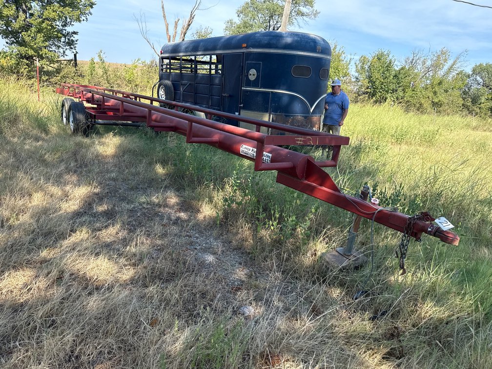 Flipper Inline Round Hay Bale Hauler