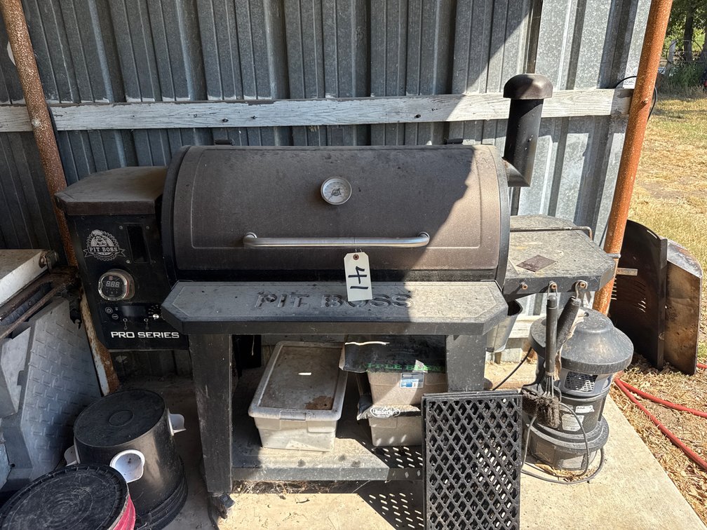Pit Pro Series Boss Smoker