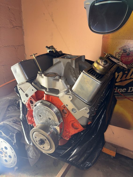 Small Block Chev Motor w/High Performance Heads - Has Been Rebuilt