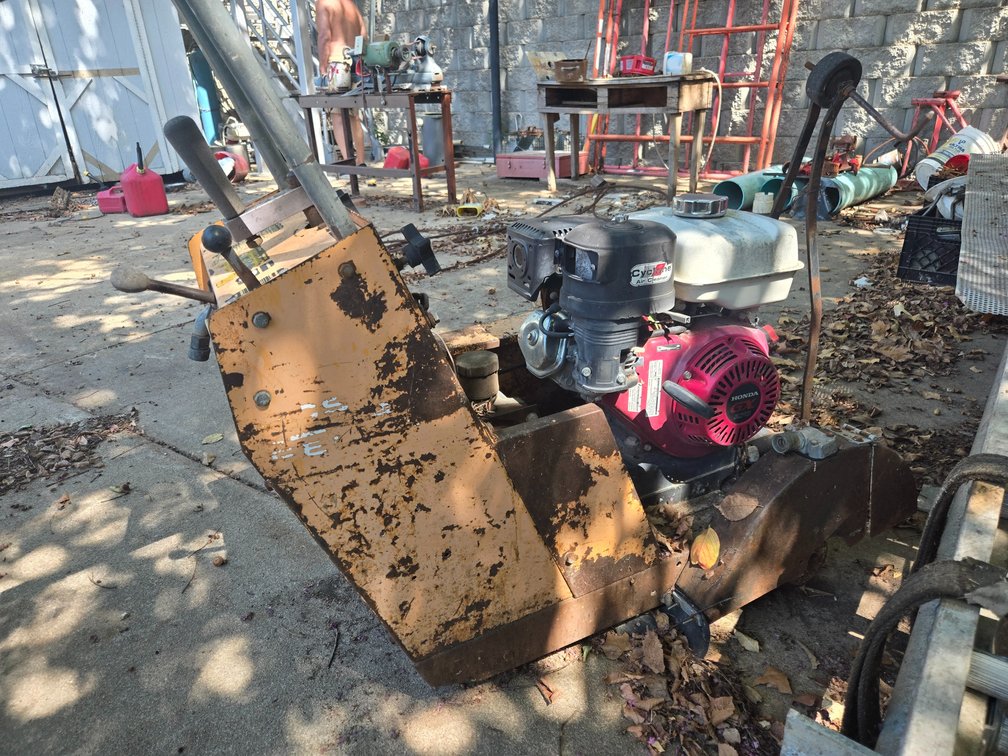 Walk Behind Concrete Saw - Honda Motor 6x270