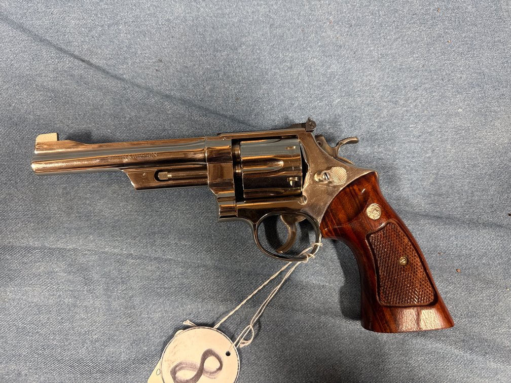 Smith & Wesson model 27-2 357 Mag