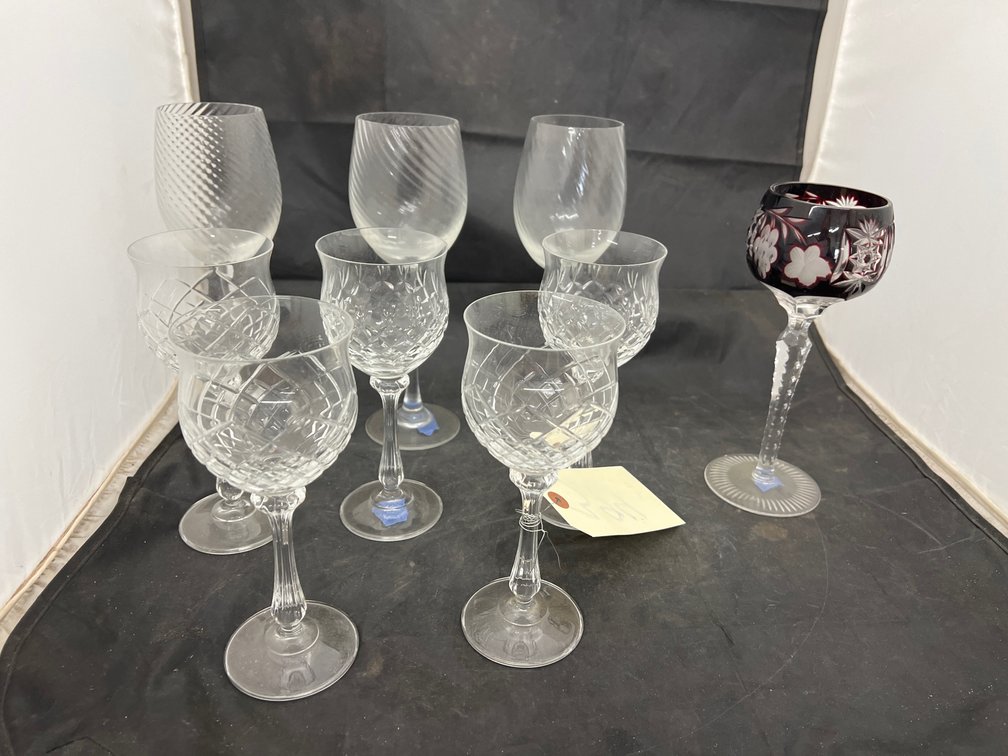 9 Pcs - Assorted Glass Stemware