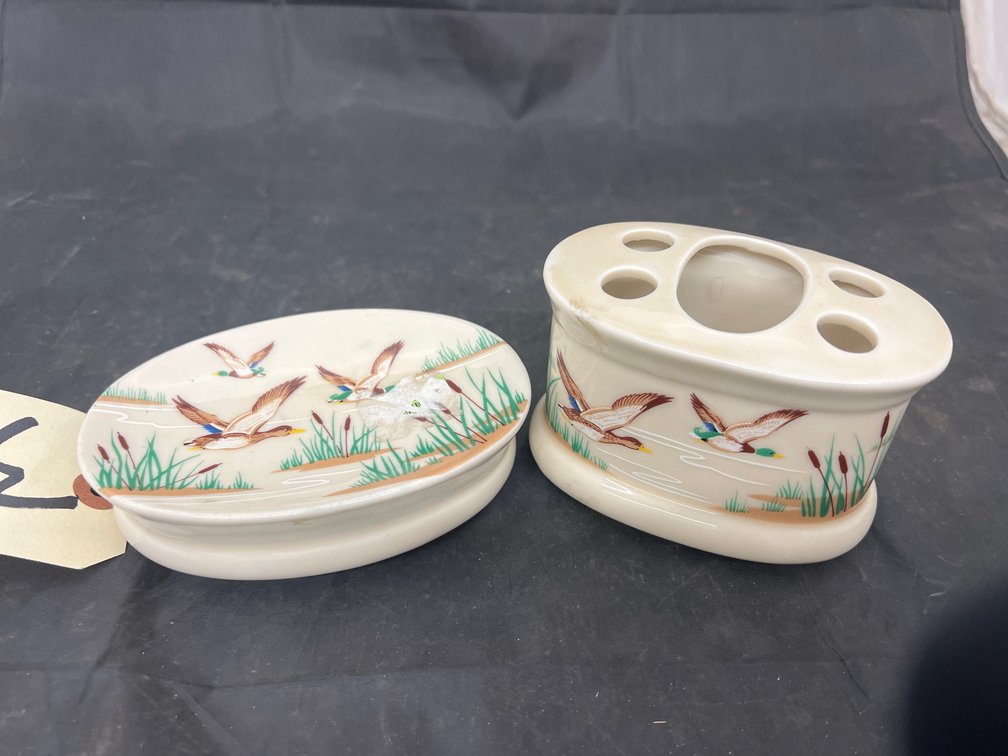 2 Pcs - Duck Themed Soap Stand & Toothbrush Holder