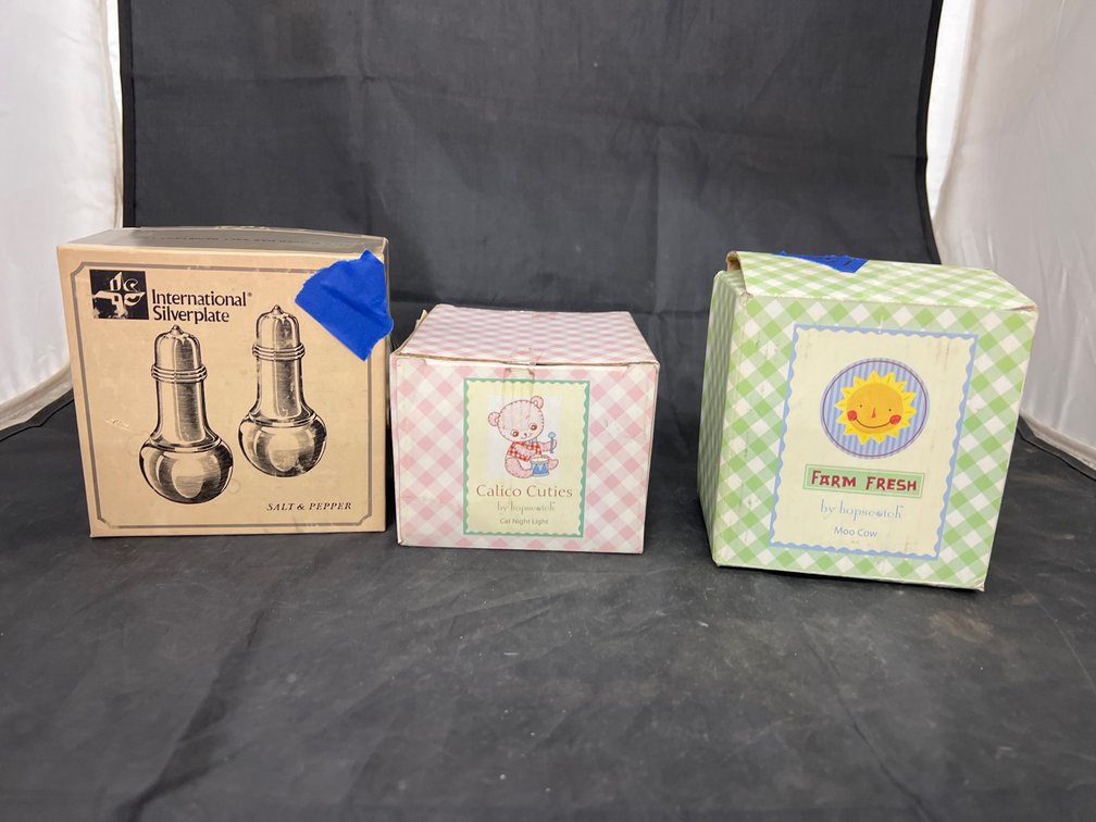 3 Pcs - Int'l Silver Plate Salt/Pepper Shakers in Box - Hopscotch