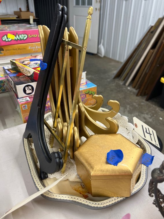 Plate Display Stands - Metal Trays - Paper Doilies - Coasters