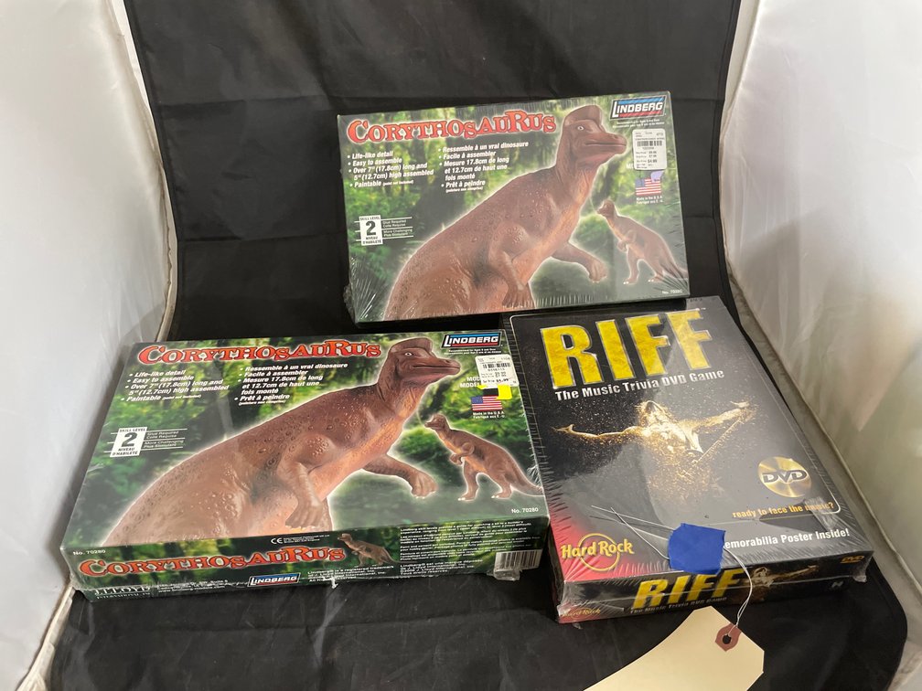 Board Game & 2 Lindberg Dinosaur Models