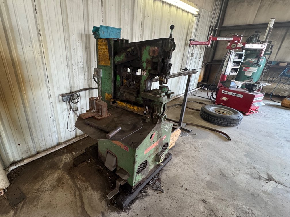 Uni Hydro Iron Worker 42 Ton Punch - 14" Shear - Angle Cutter 2x3 or 3x3