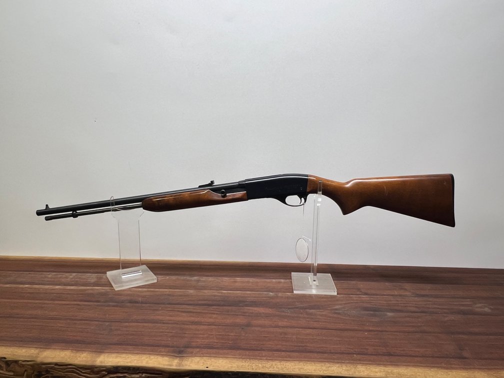 Remington - Mod. 552 Speedmaster - Ser. #A1901576 - Cal. - .22 RF