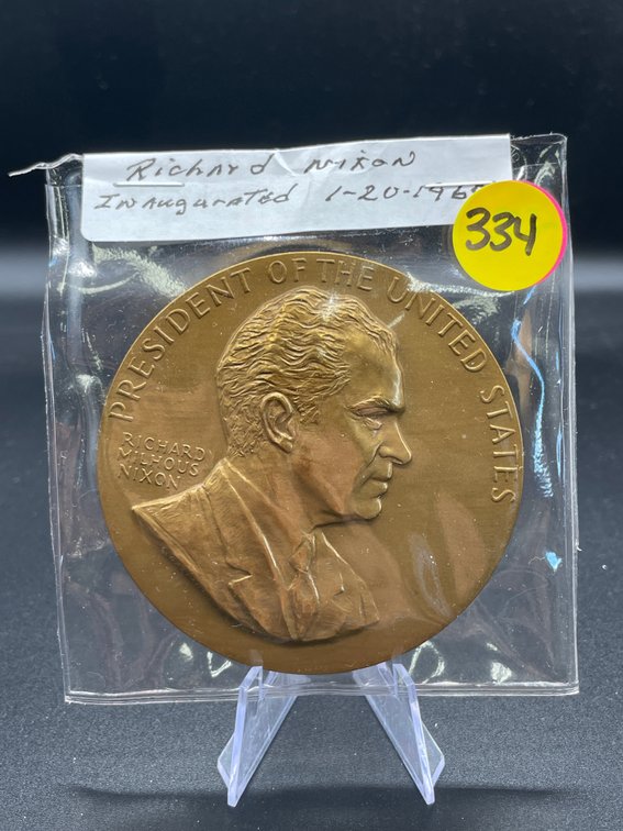 large Inauguration Coin Richard Nixon 1-20-1969