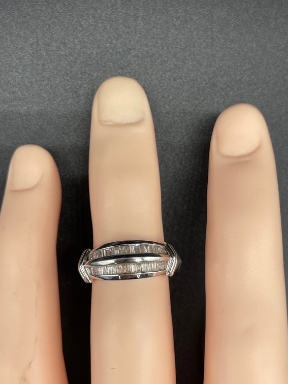 14K Diamond Rings 4.7 Grams