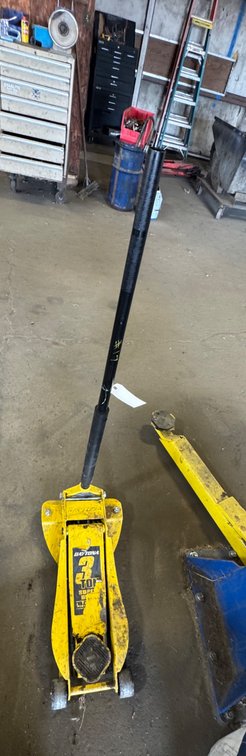 Daytona 3-Ton Floor Jack