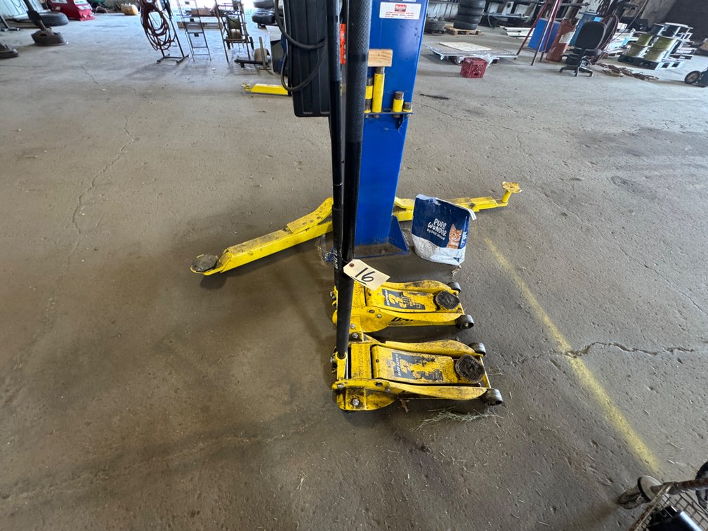 Daytona 3-Ton Floor Jack