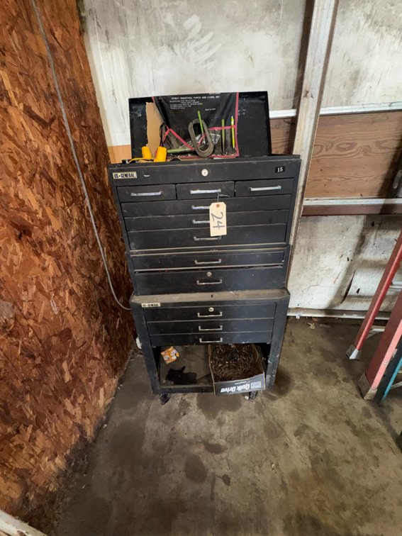 US General Roll Around Tool Box - Contents Not Incl