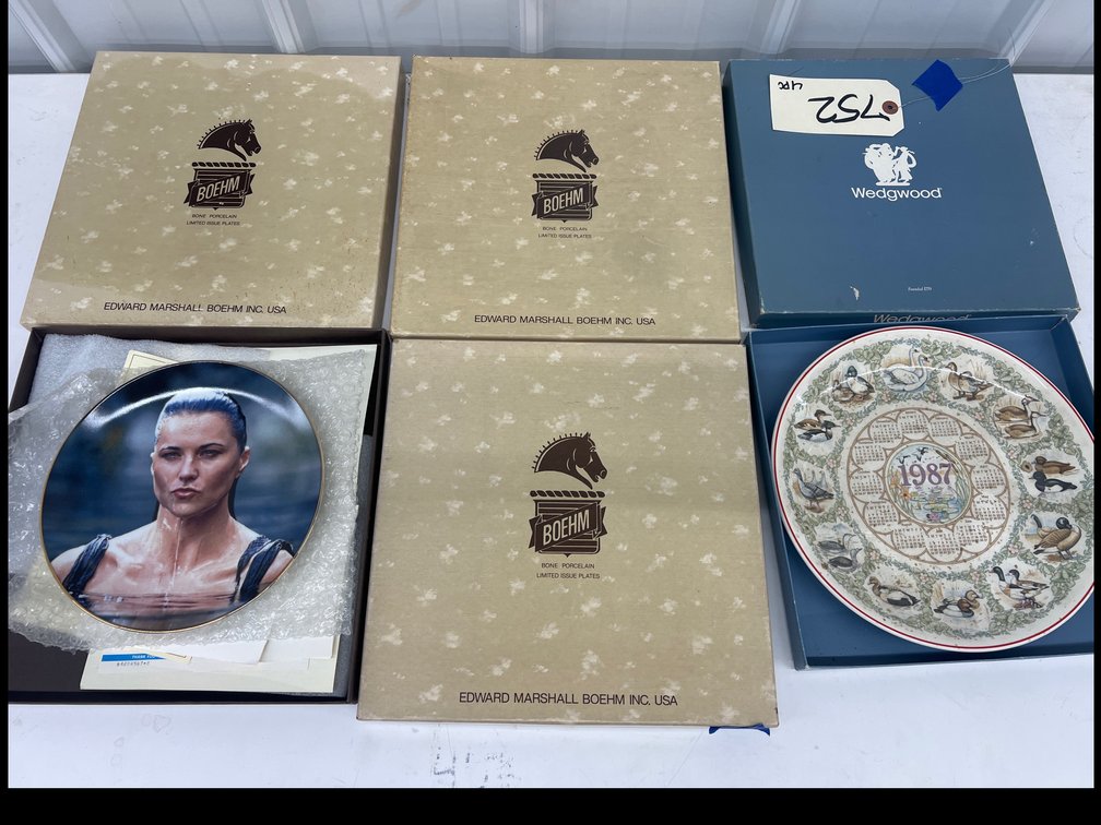 4 - Wedgewood & Boehm Decorative Plates