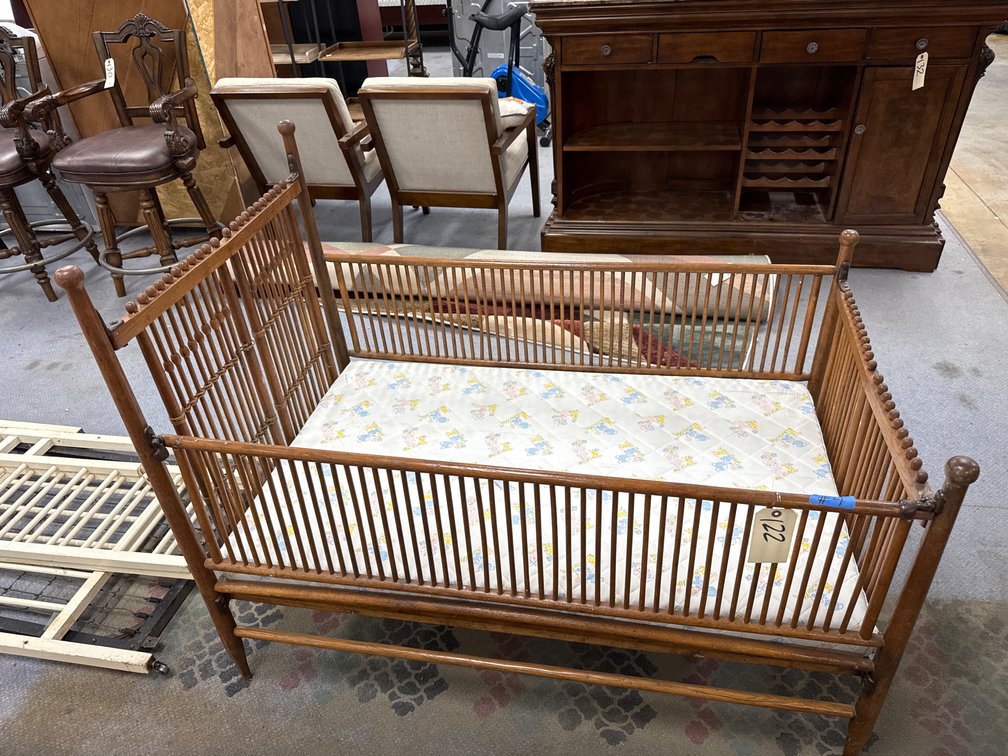 Wooden Crib w/Mattress