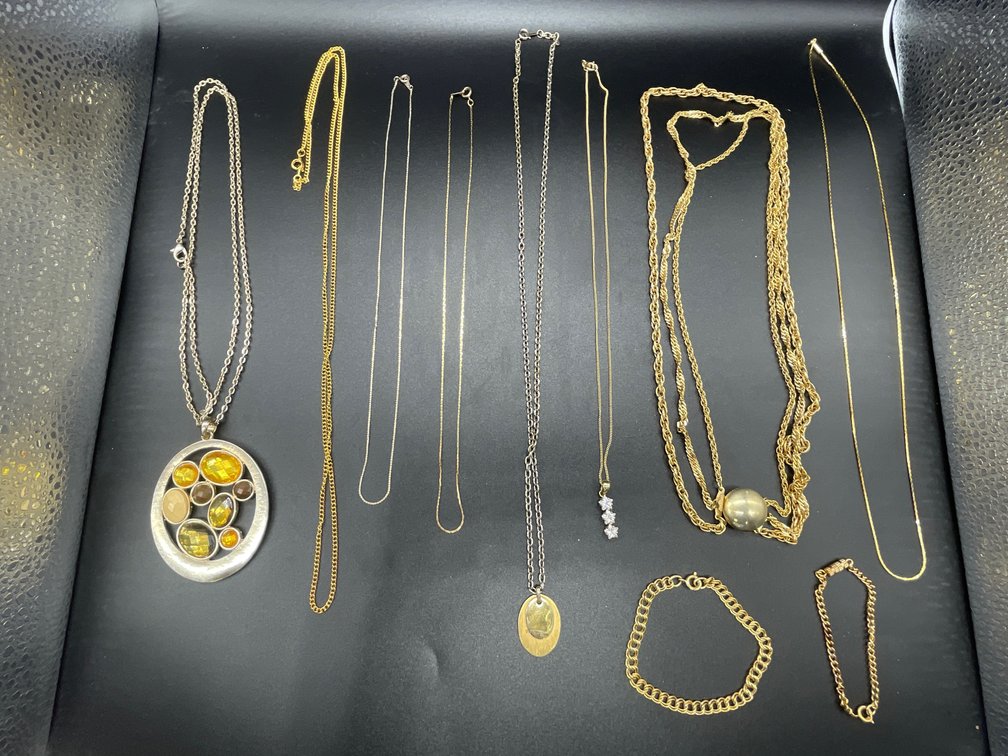 Bag of Vintage Fashion Necklaces & Bracelets