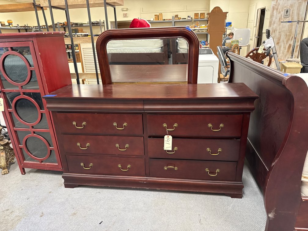 8-Drawer Dresser w/Mirror 55"H