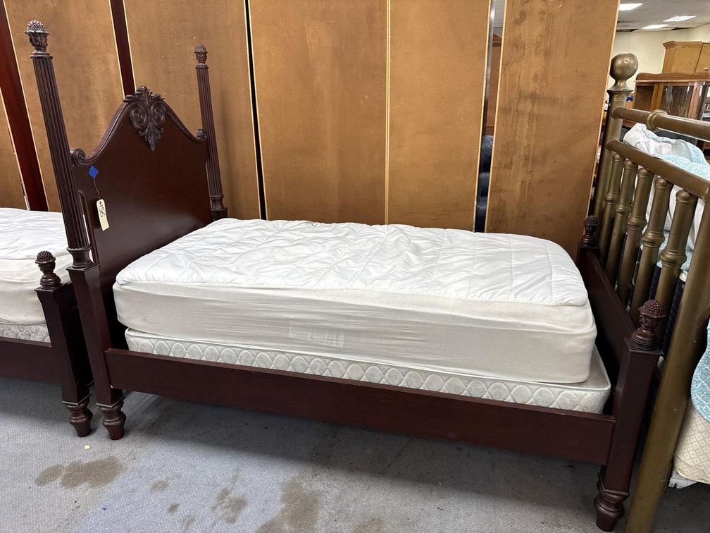 Bed w/Mattress - Box Spring - 44"W Headboard -