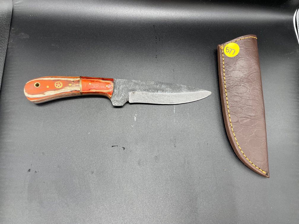 Fixed Blade Knife w/Leather Sheath