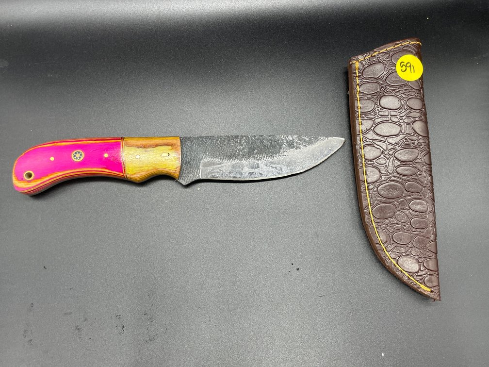 Fixed Blade Knife w/Leather Sheath