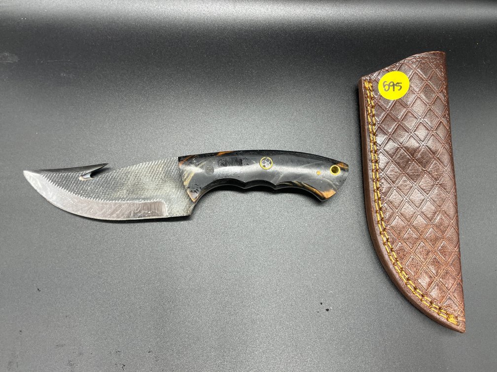 Fixed Blade Knife w/Leather Sheath