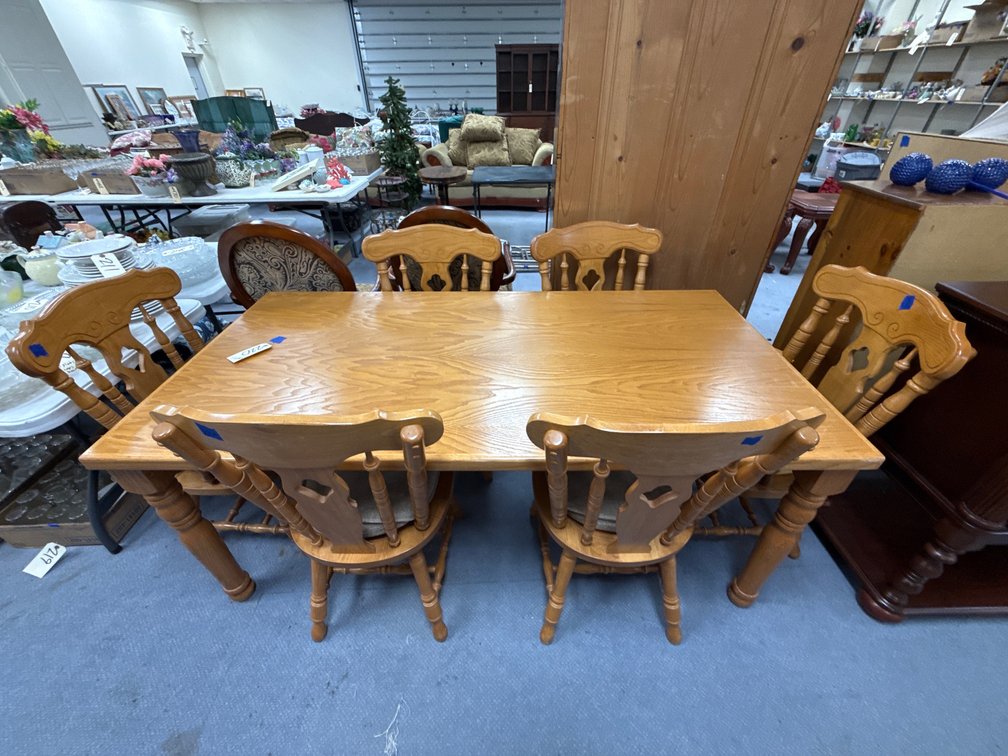 Dining Table & 6 Chairs 72" x 36" x 30"