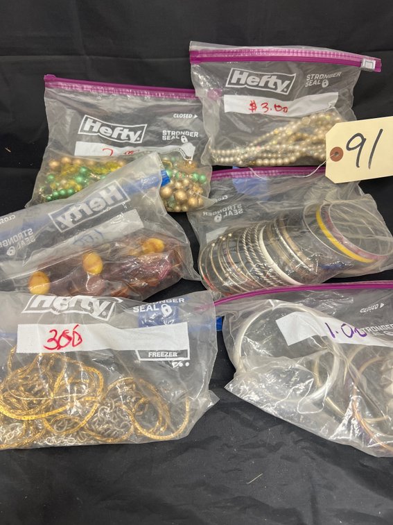 6 Bags of Assorted Fashion Jewelry