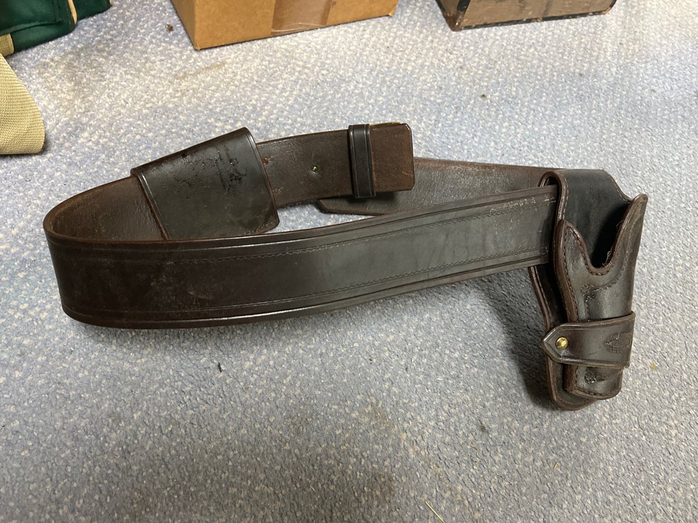 Leather Gun Belt w/Holster