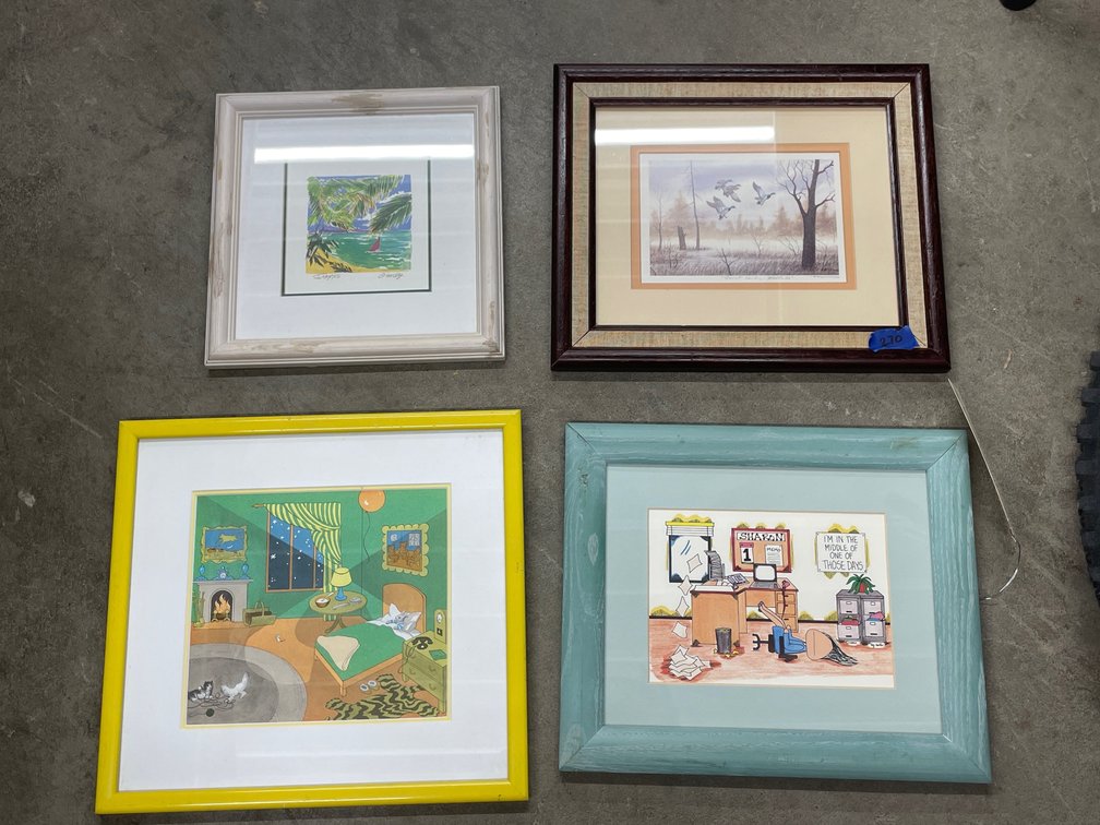 4 Pcs - Assorted Framed Prints