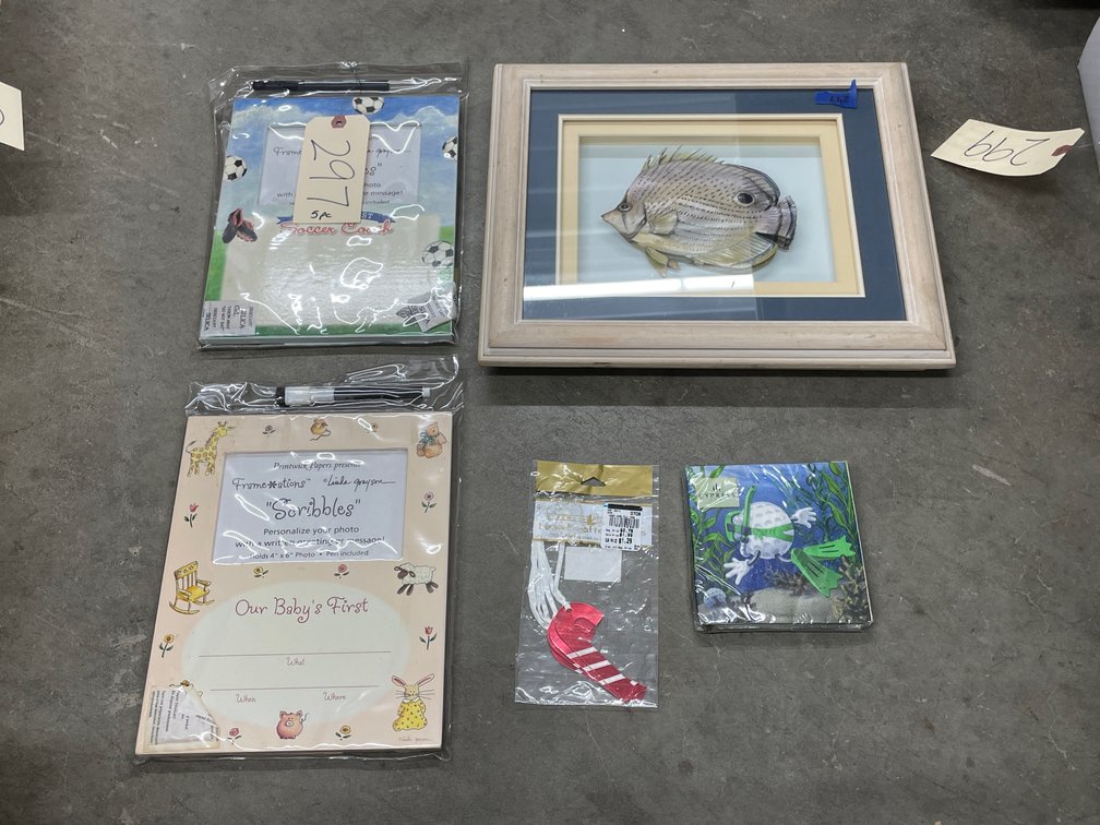 5 Pcs - Pic Frames - Decorative Napkins & More