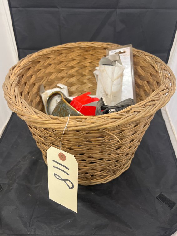 Wicker Basket w/Brakeaway Blades & More
