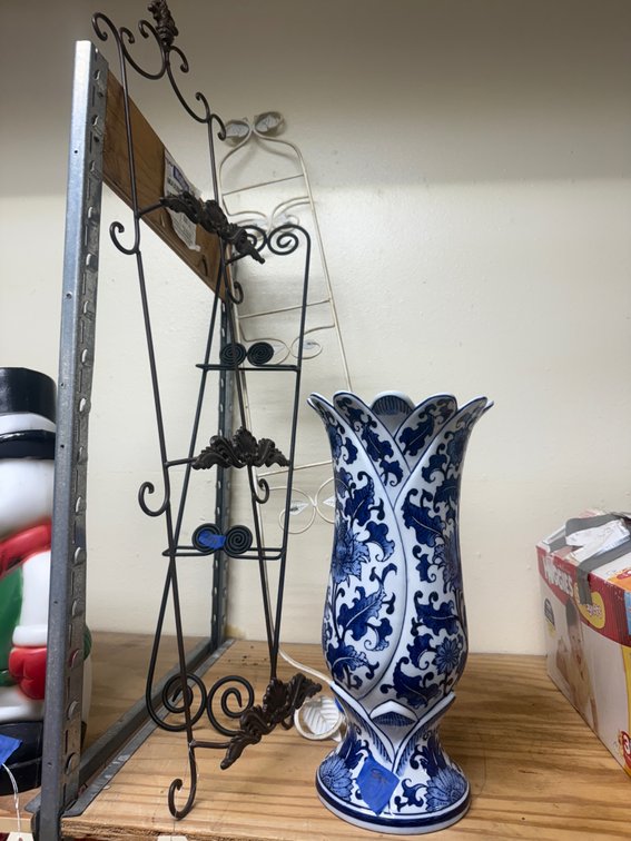 4 Pcs - 3 Metal Wall Plate Racks & Blue Vase