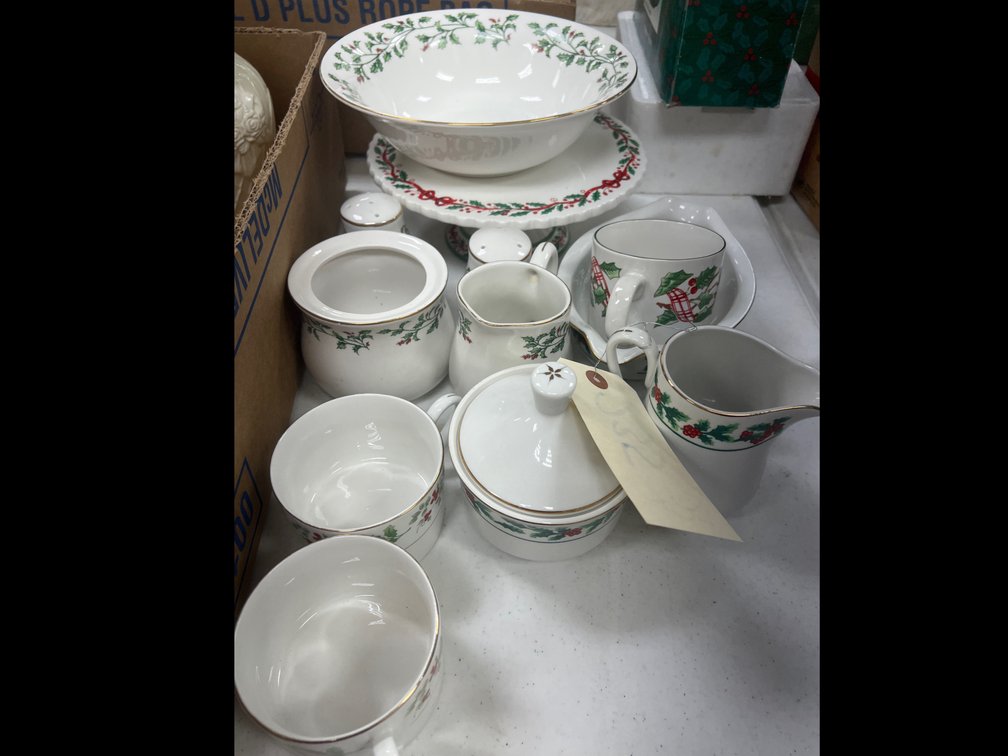 Christmas Servingware