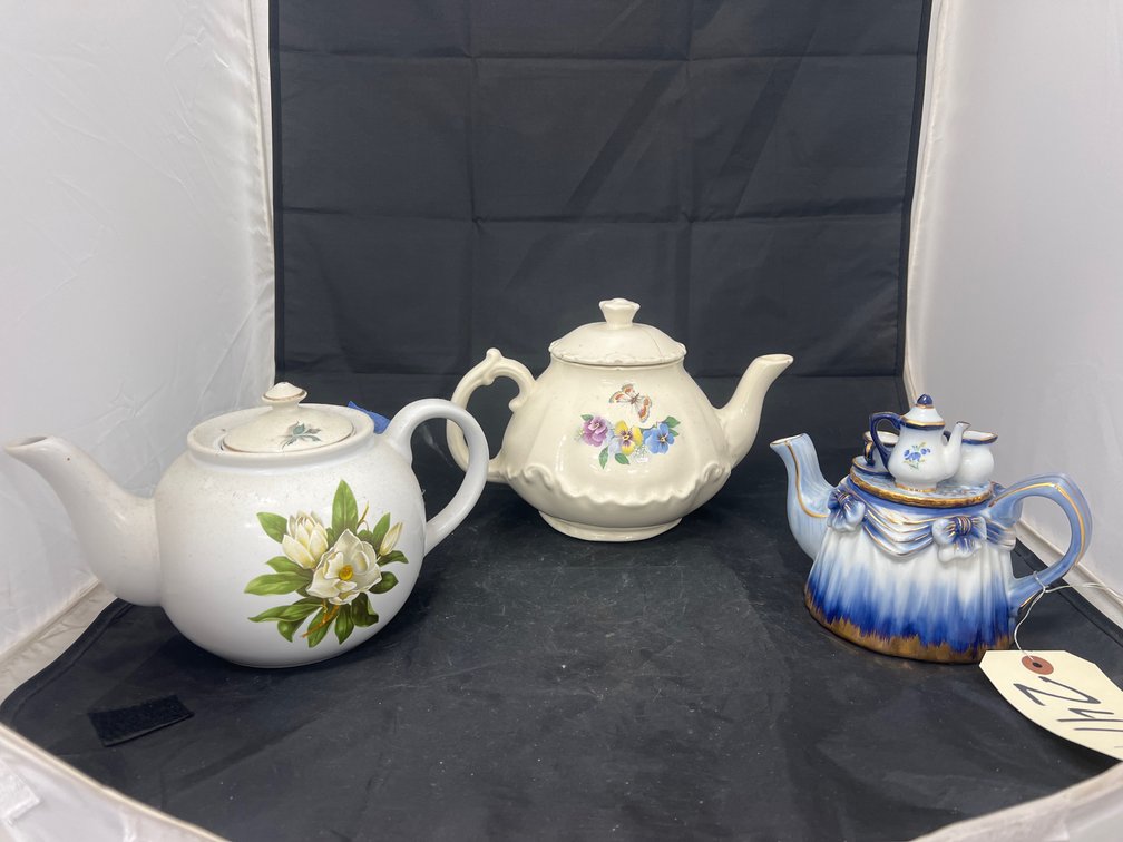 3 Decorative Teapots